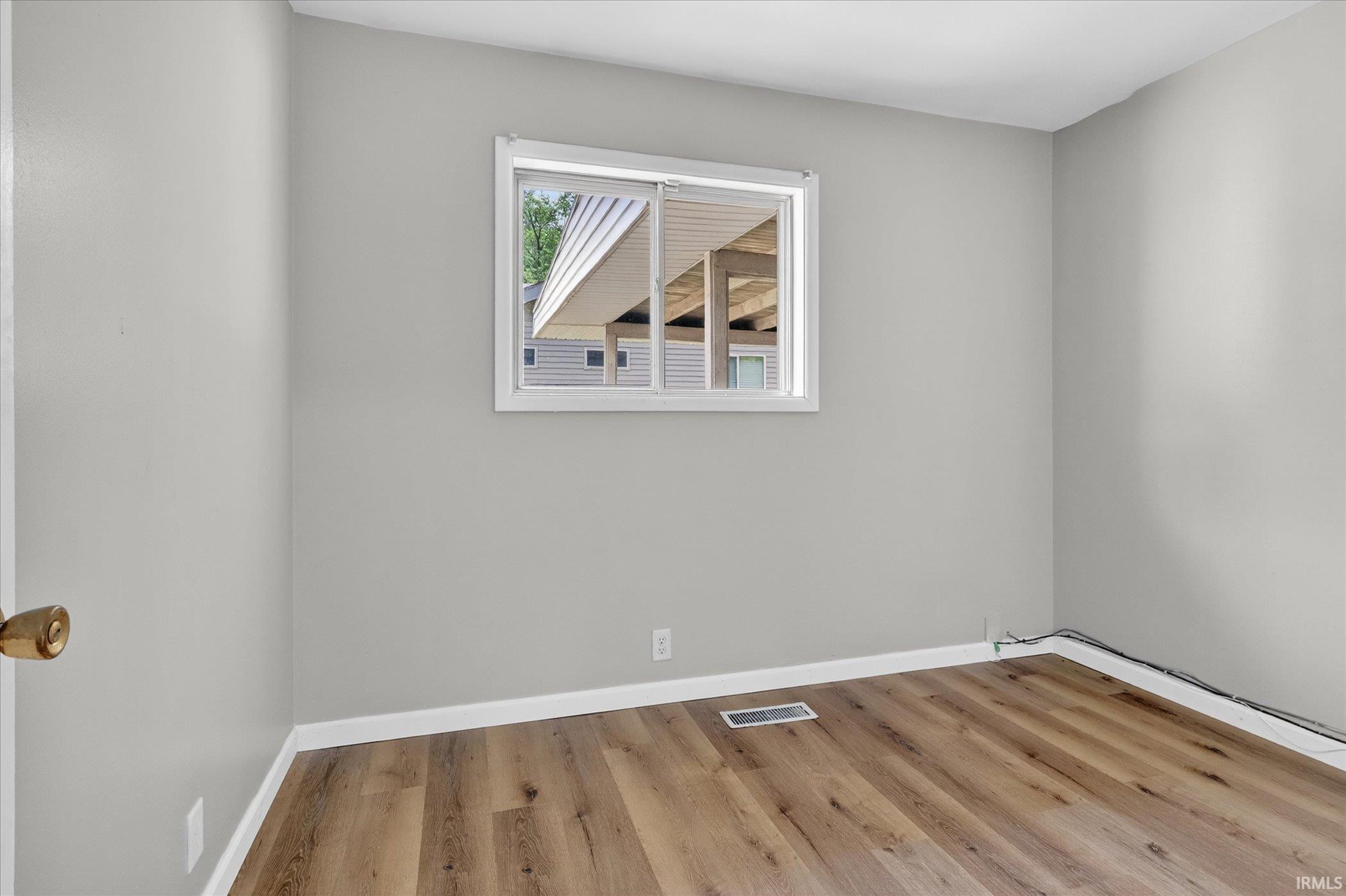 1403 East Ireland Road South Bend, IN 46614 - Photo 11 of 28