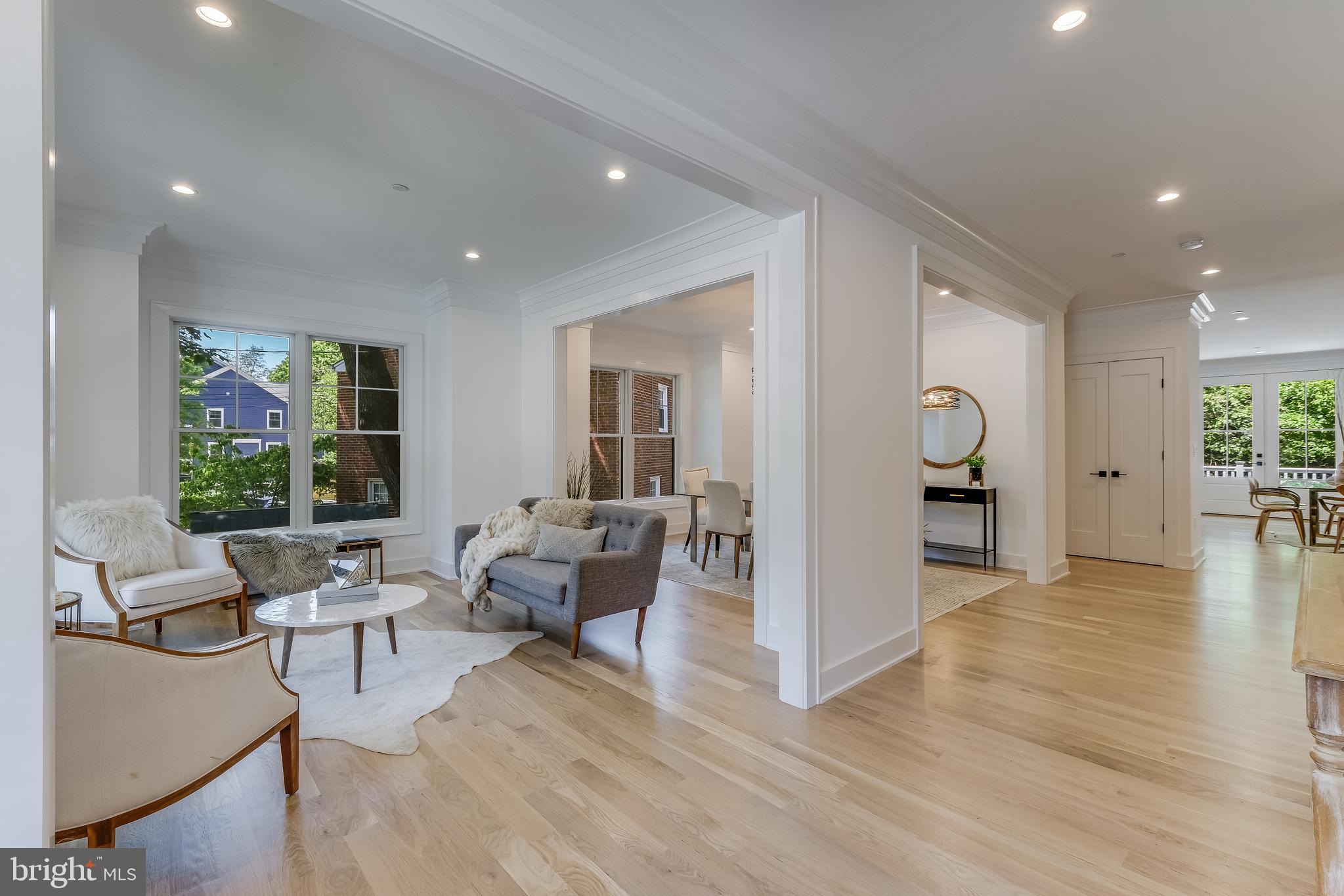 9202 Ewing Drive Bethesda, MD 20817 - Photo 4 of 59