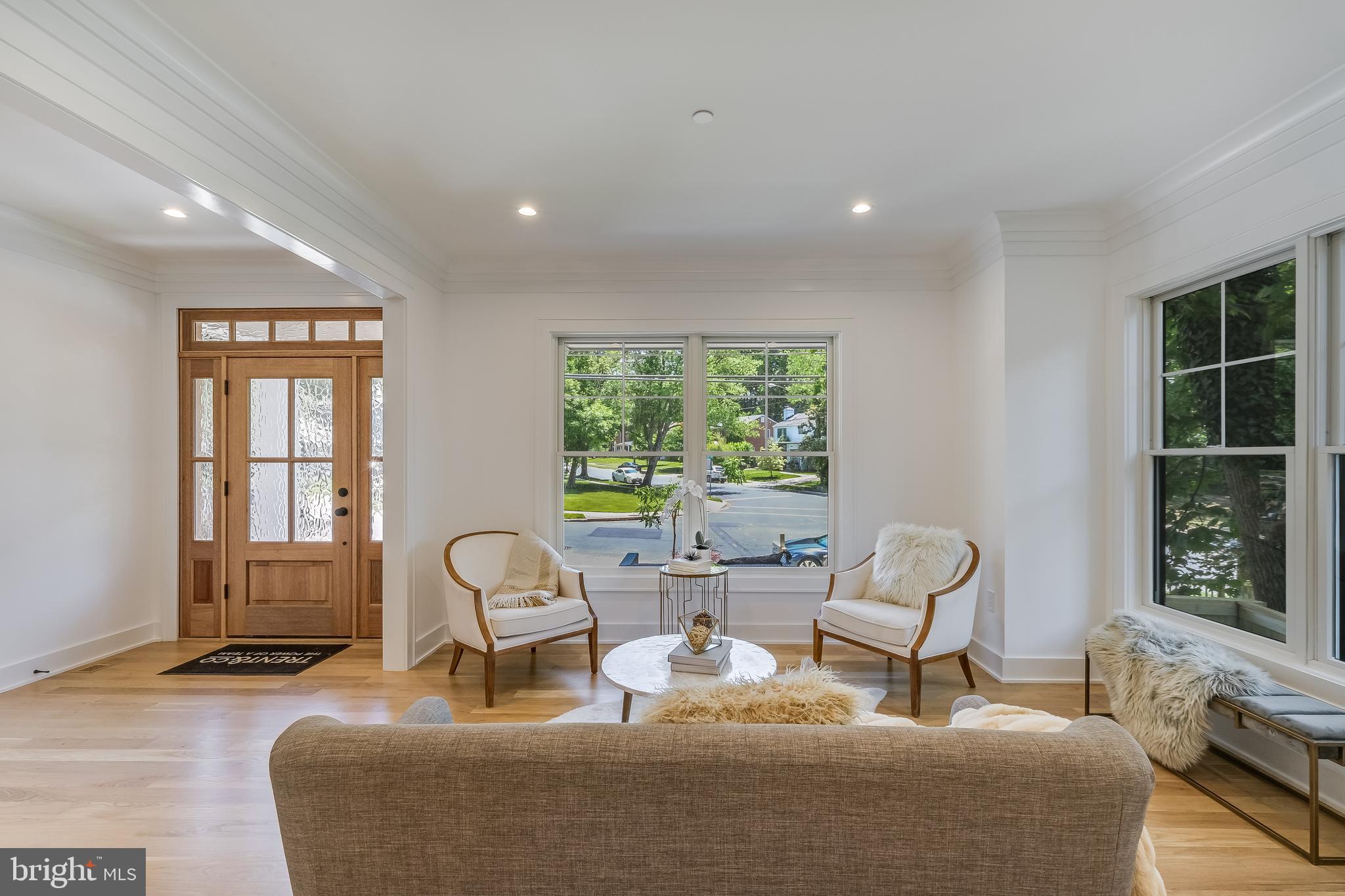 9202 Ewing Drive Bethesda, MD 20817 - Photo 6 of 59