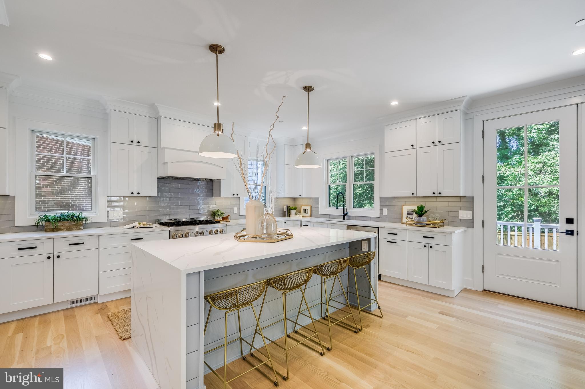 9202 Ewing Drive Bethesda, MD 20817 - Photo 9 of 59