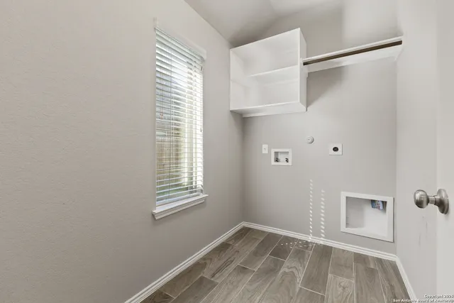 $299,900 | 2964 Grove Terrace, Seguin, TX 78155