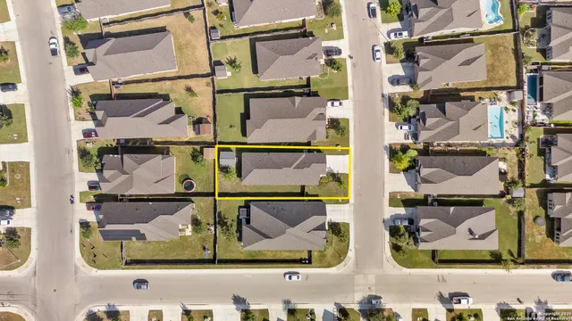 $299,900 | 2964 Grove Terrace, Seguin, TX 78155