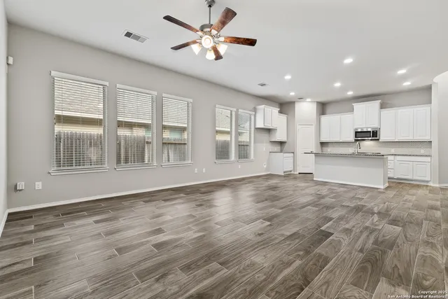 $299,900 | 2964 Grove Terrace, Seguin, TX 78155