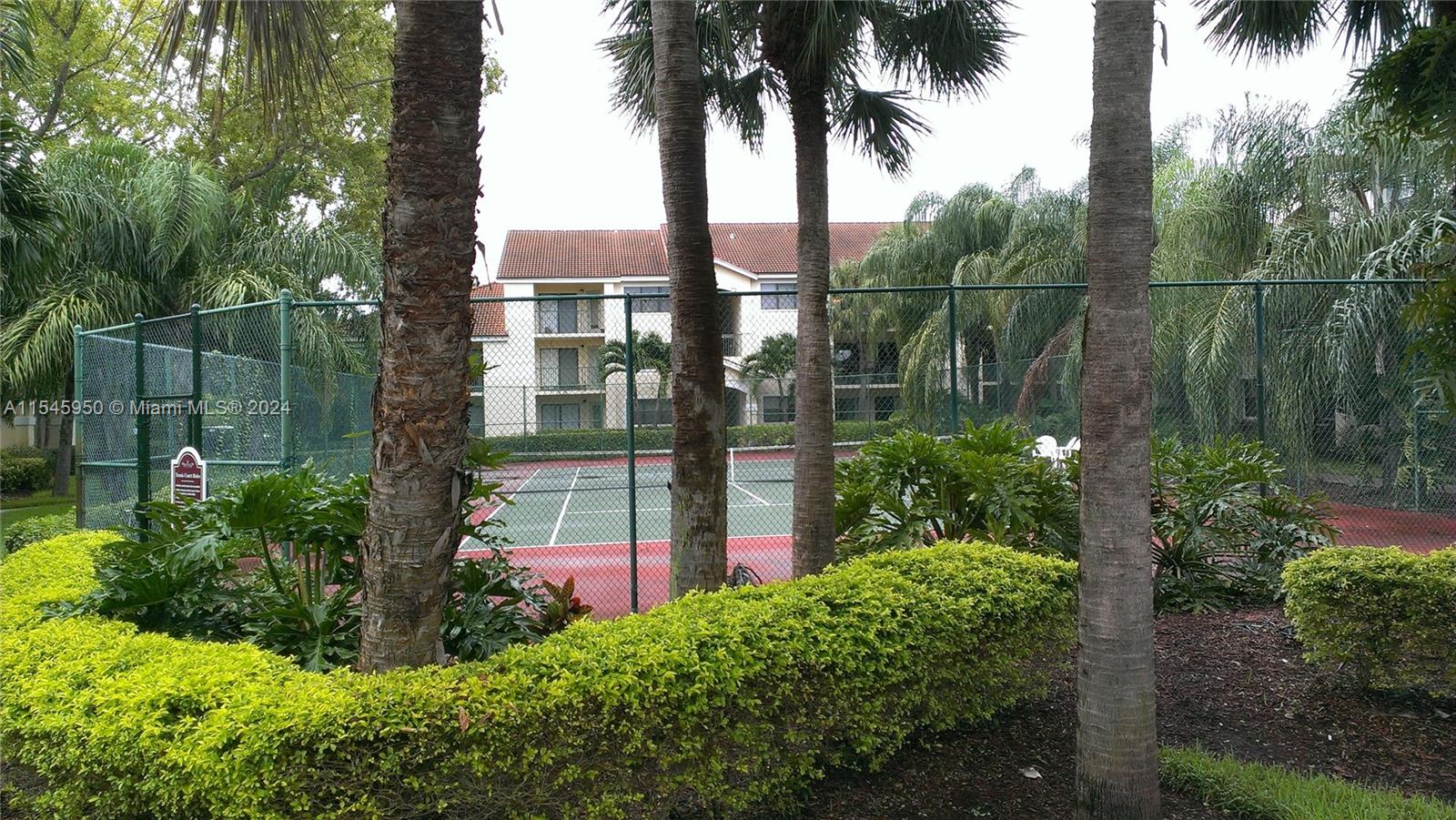630 South Park Road, Unit 2113 Hollywood, FL 33021 - Photo 3 of 8 Gallery Image 3