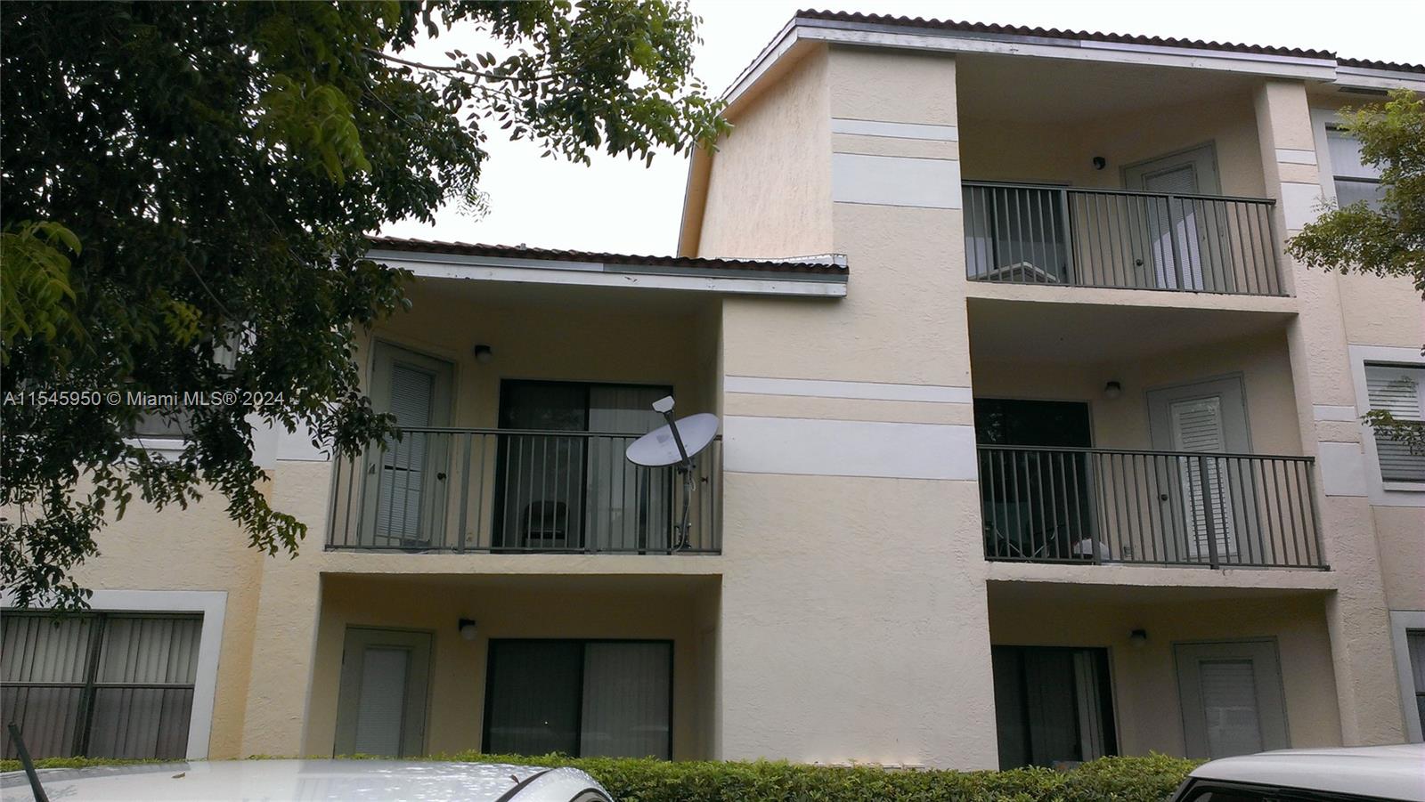 630 South Park Road, Unit 2113 Hollywood, FL 33021 - Photo 4 of 8 Gallery Image 4