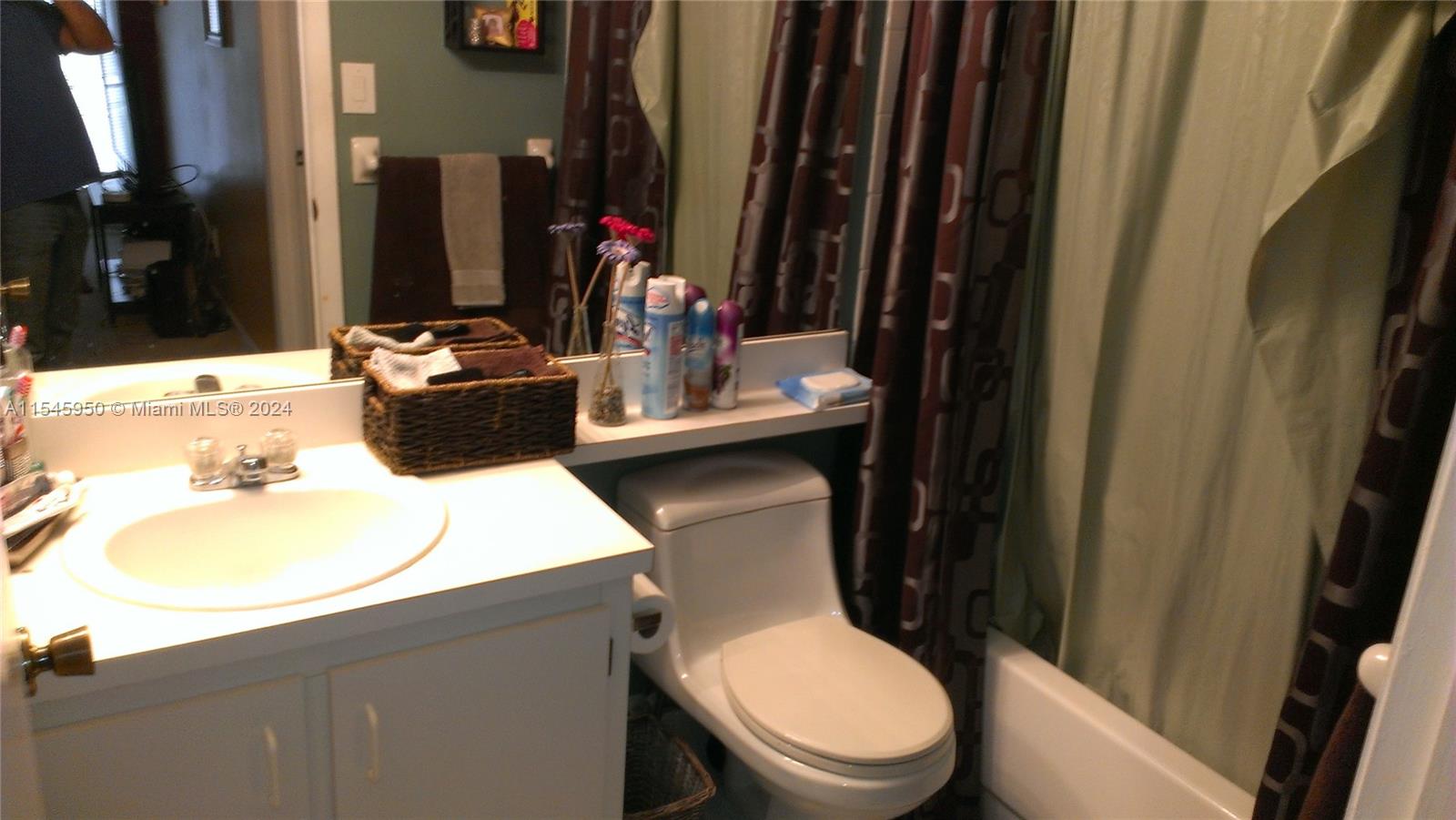 630 South Park Road, Unit 2113 Hollywood, FL 33021 - Photo 7 of 8 Gallery Image 7
