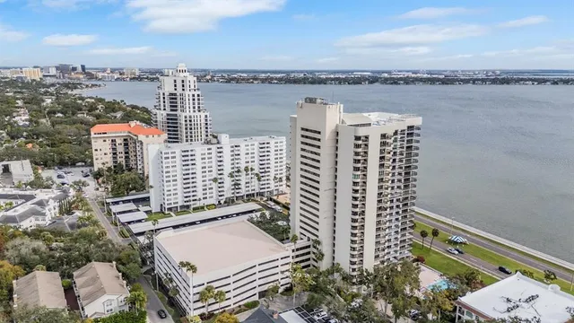 $730,000 | 2413 Bayshore Boulevard, Unit 1004, Tampa, FL 33629