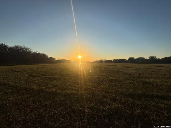 $135,000 | 24038 Us Hwy 277, Quemado, TX 78877