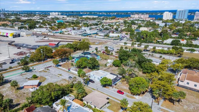 $700,000 | 1504 North Sapodilla Avenue, West Palm Beach, FL 33401