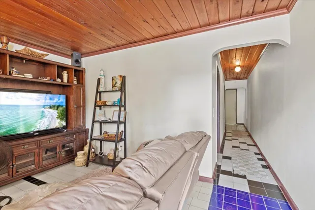 $700,000 | 1504 North Sapodilla Avenue, West Palm Beach, FL 33401