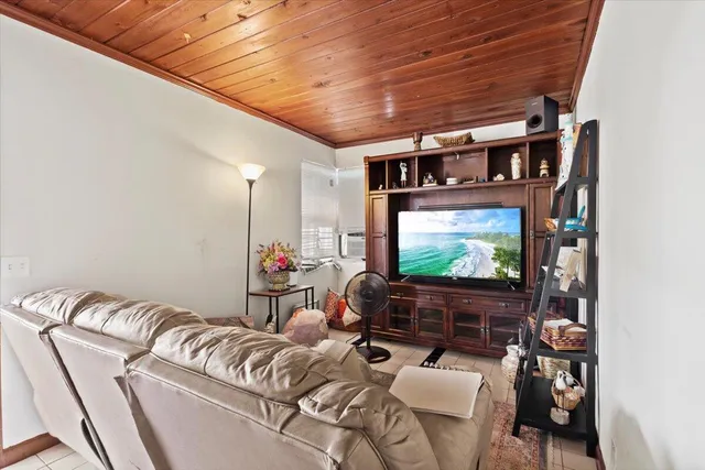 $700,000 | 1504 North Sapodilla Avenue, West Palm Beach, FL 33401