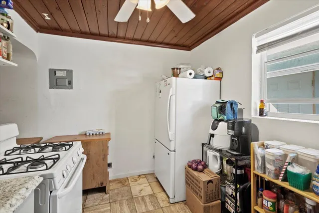 $700,000 | 1504 North Sapodilla Avenue, West Palm Beach, FL 33401