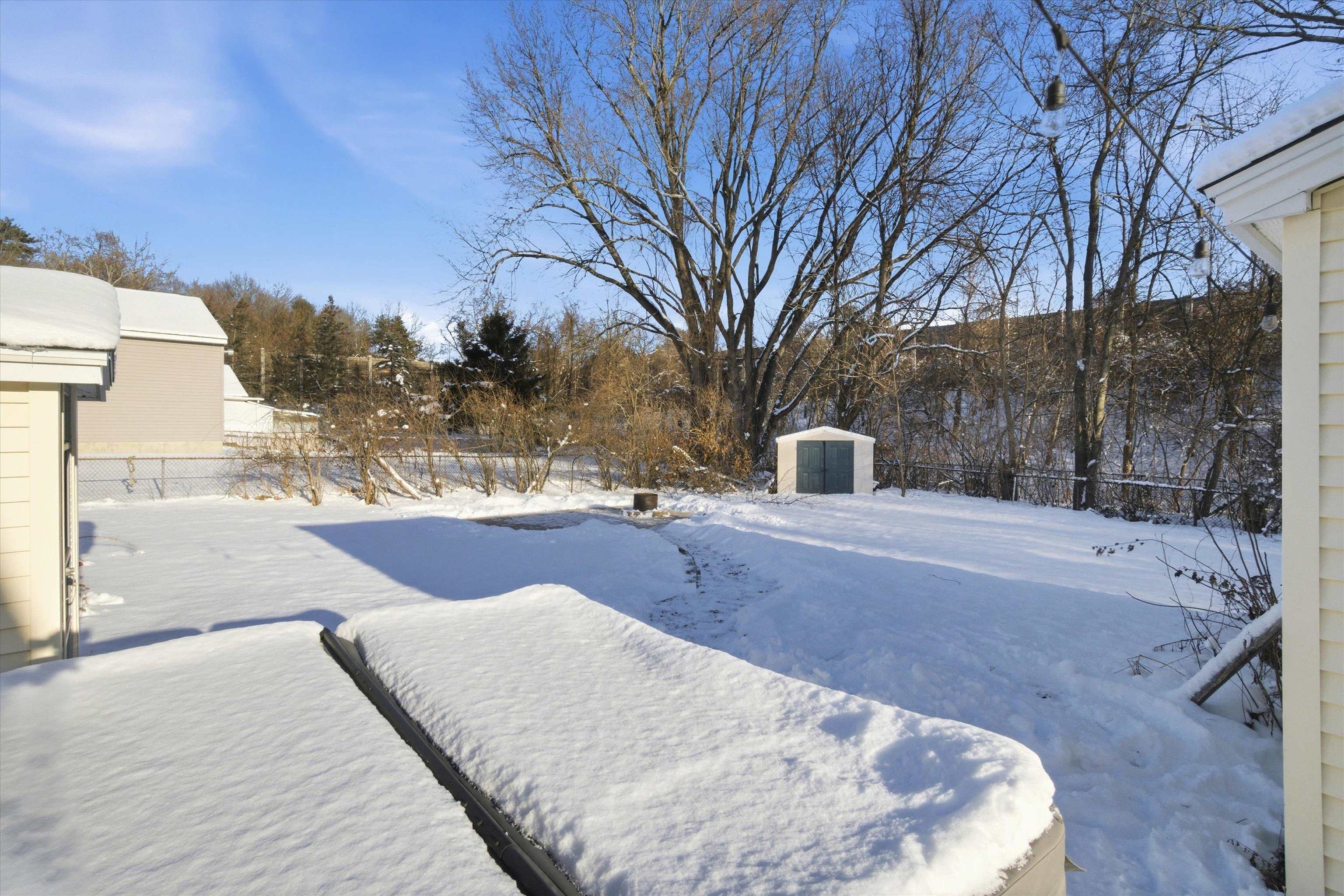 141 Bow Street Manchester, NH 03103 - Photo 43 of 44