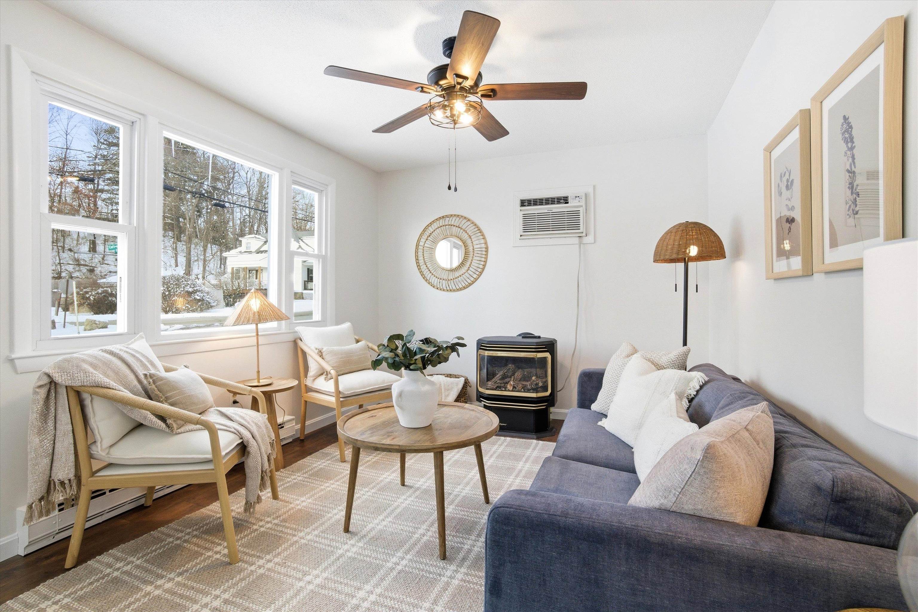 141 Bow Street Manchester, NH 03103 - Photo 5 of 44