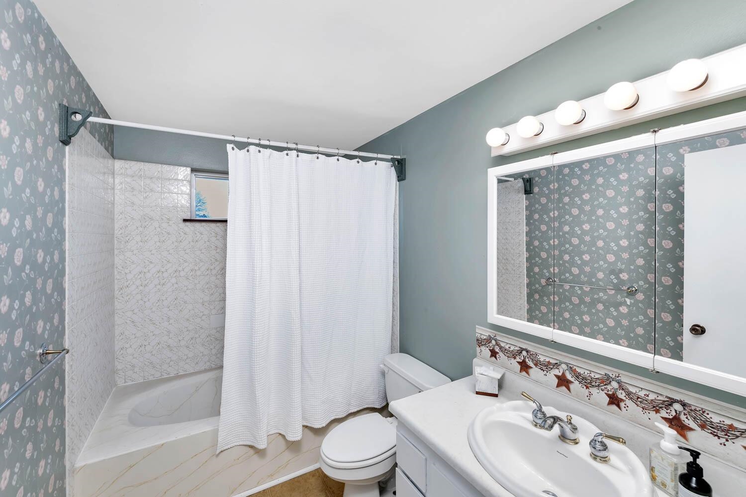 6216 South Cook Street Spokane, WA 99223 - Photo 18 of 37