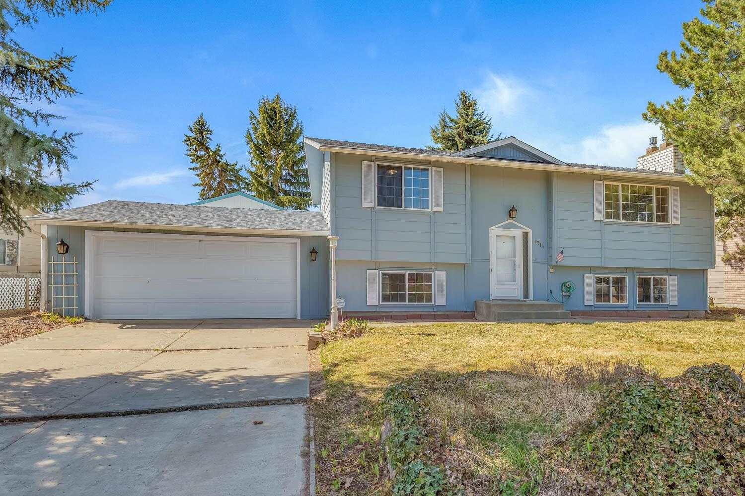 6216 South Cook Street Spokane, WA 99223 - Photo 2 of 37