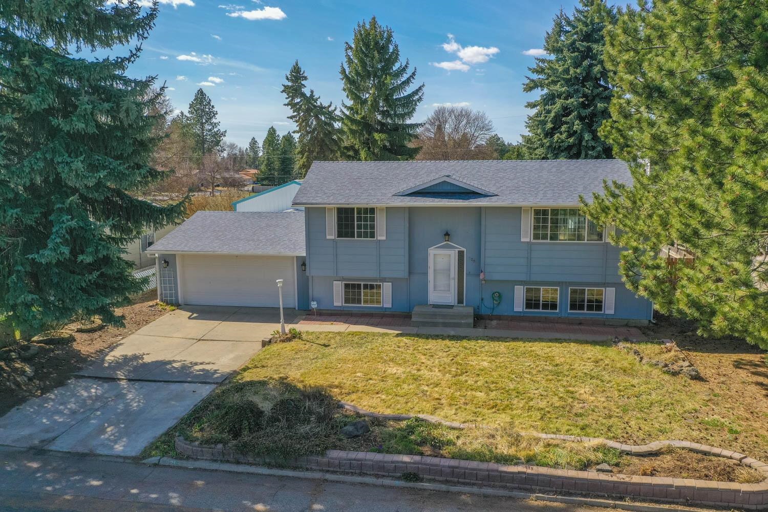 6216 South Cook Street Spokane, WA 99223 - Photo 3 of 37