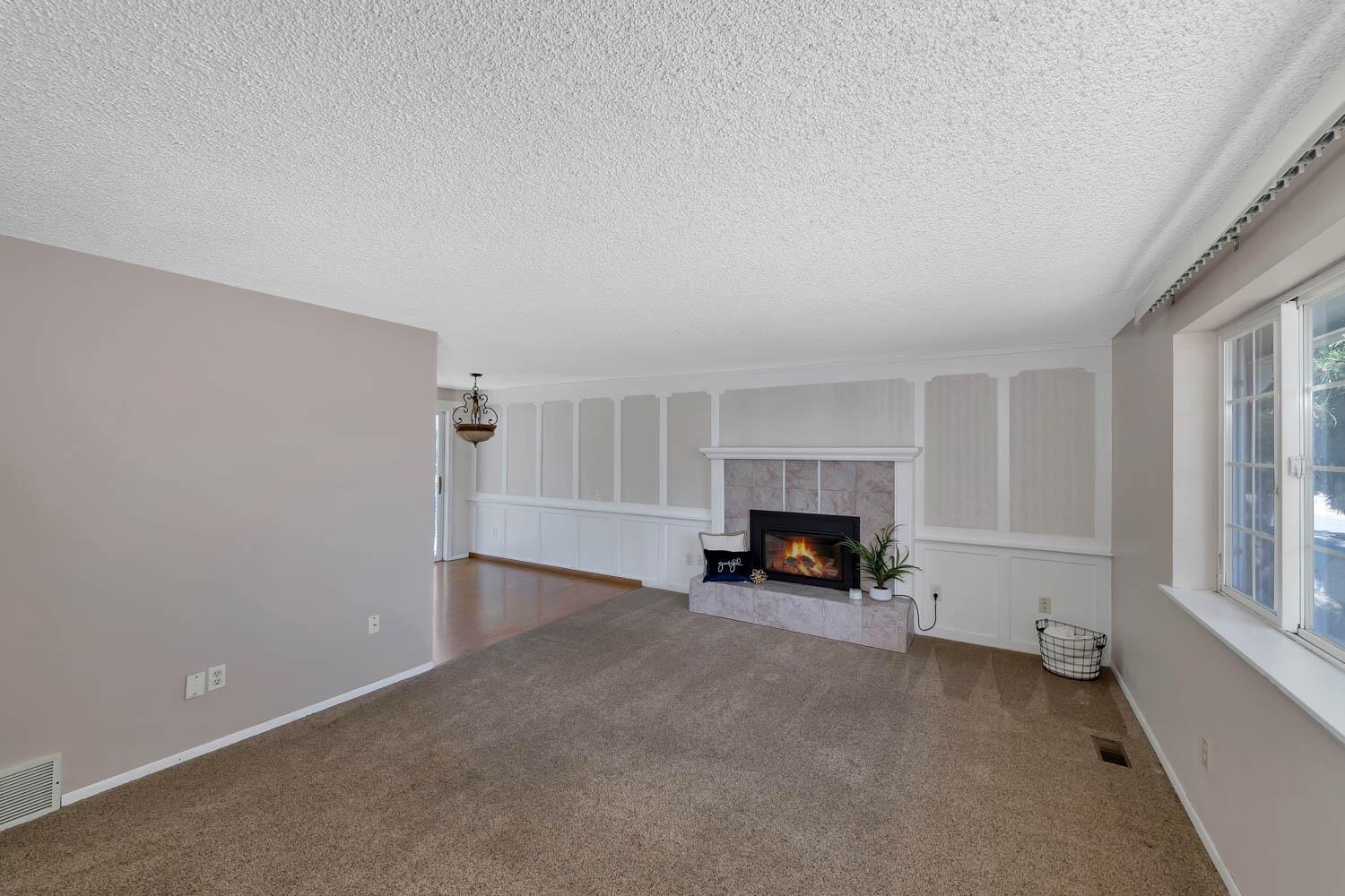 6216 South Cook Street Spokane, WA 99223 - Photo 8 of 37