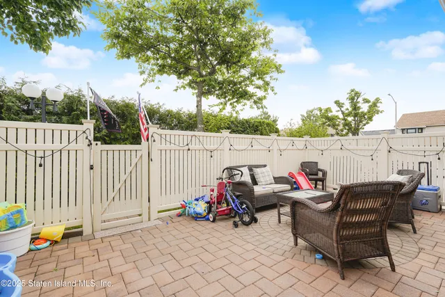 $570,888 | 8 Mc Divitt Avenue, Unit A | New Springville