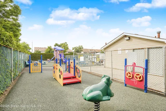 $570,888 | 8 Mc Divitt Avenue, Unit A | New Springville