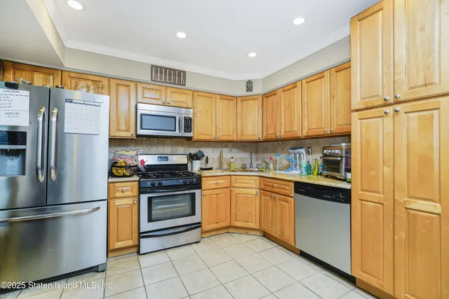 $570,888 | 8 Mc Divitt Avenue, Unit A | New Springville