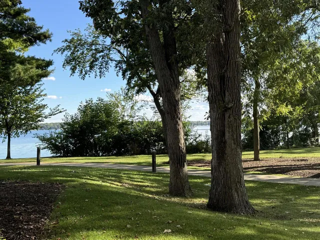 $46,900 | 2400 East Geneva, Unit 1815, Williams Bay, WI 53115