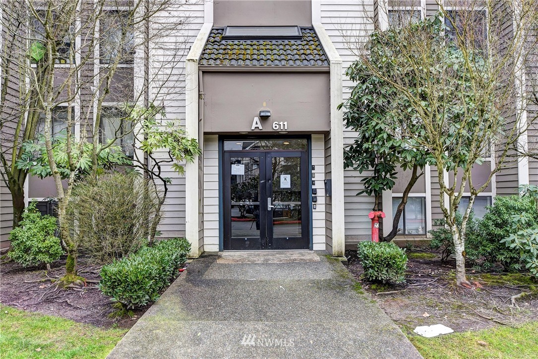 611 Southwest 5th Court, Unit A101 Renton, WA 98057 - Photo 12 of 15