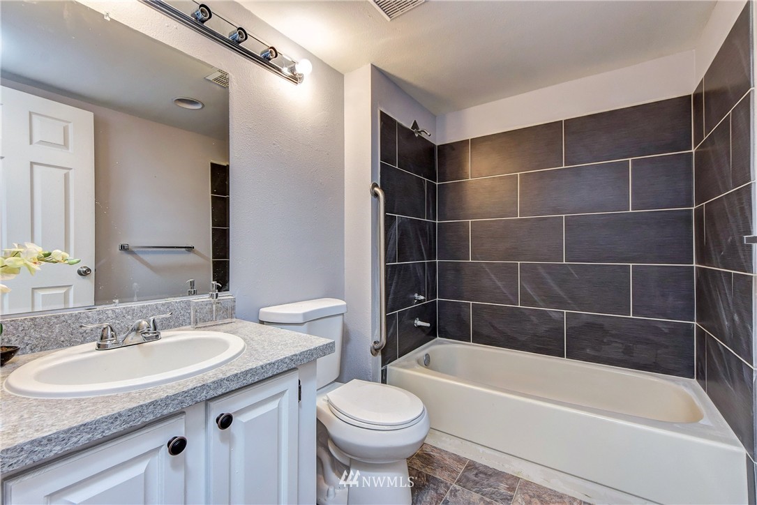 611 Southwest 5th Court, Unit A101 Renton, WA 98057 - Photo 9 of 15