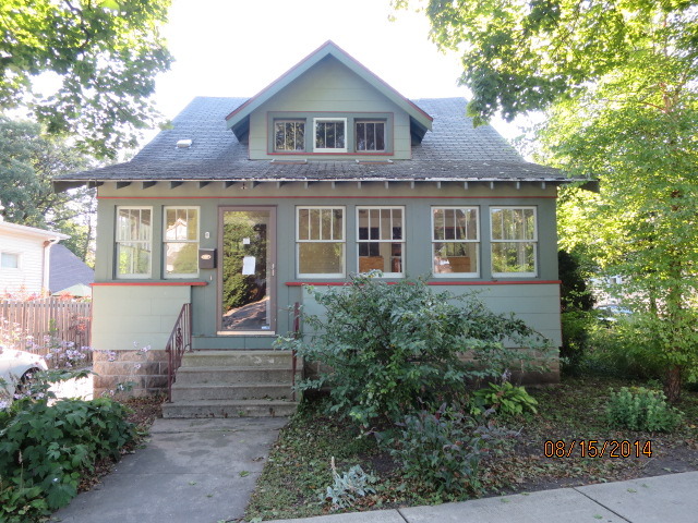 724 South 5th Street St. Charles, IL 60174 - Photo 1 of 24