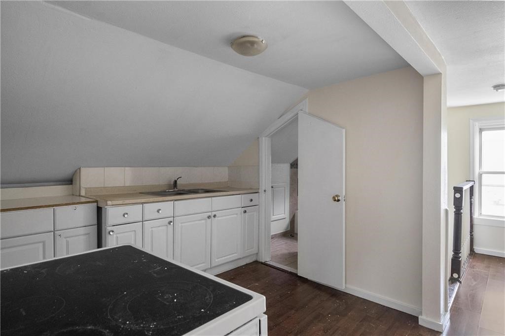 150 Early Street Providence, RI 02907 - Photo 4 of 13