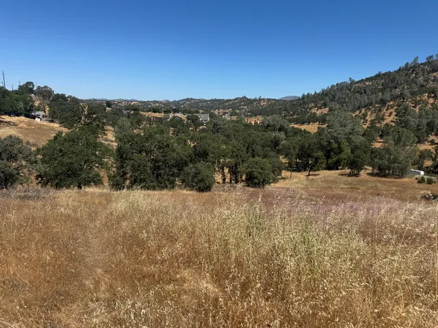 a view of mountain view with mountain