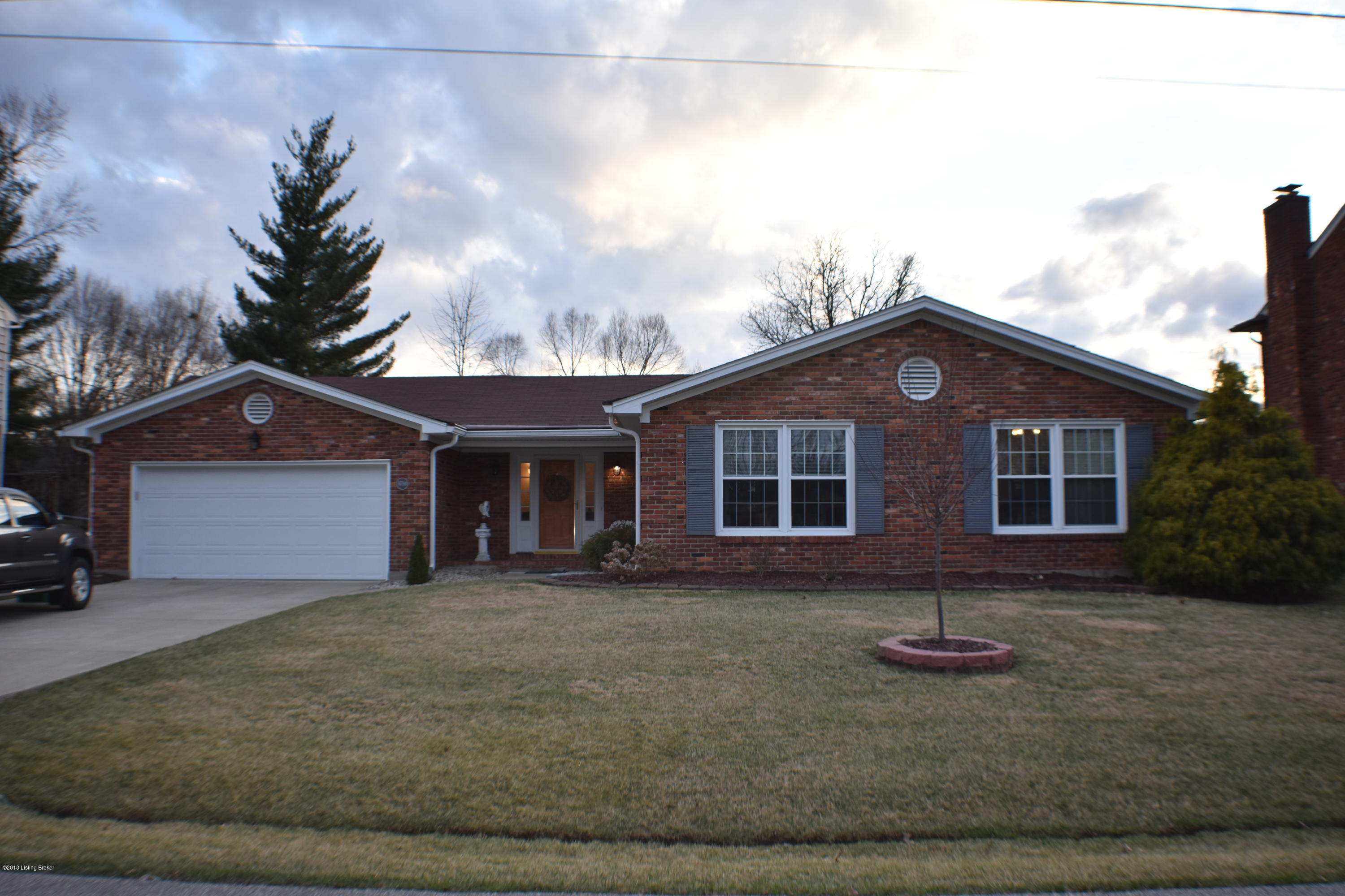 6700 Hollow Tree Road Louisville, KY 40228 - Photo 1 of 13 DSC_0022