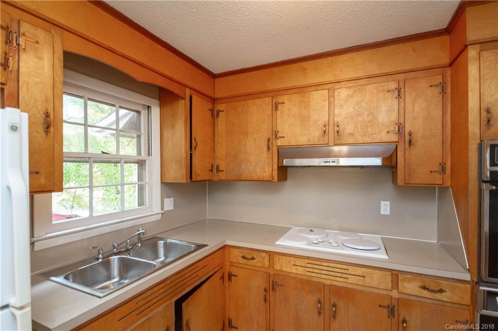 341 Sleepy Hollow Road Charlotte, NC 28217 - Photo 11 of 30
