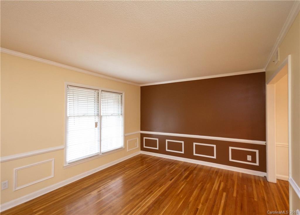 341 Sleepy Hollow Road Charlotte, NC 28217 - Photo 5 of 30