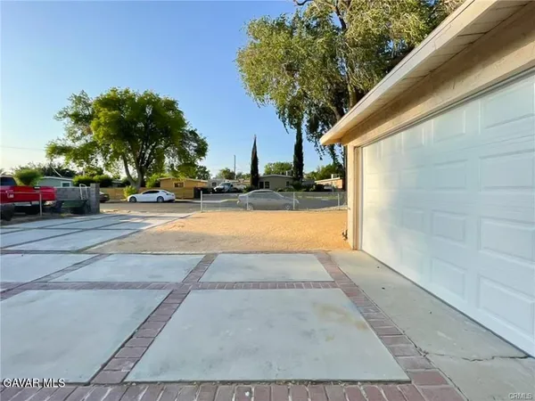 $409,900 | 1408 Ave H 15, Lancaster, CA 93534