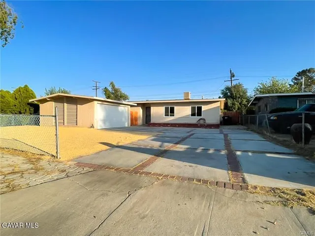 $409,900 | 1408 Ave H 15, Lancaster, CA 93534