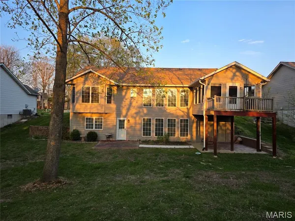 $350,000 | 2733 Fieldstone Drive, Maryville, IL 62062