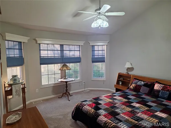 $350,000 | 2733 Fieldstone Drive, Maryville, IL 62062