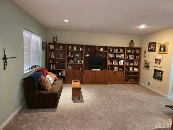 $350,000 | 2733 Fieldstone Drive, Maryville, IL 62062