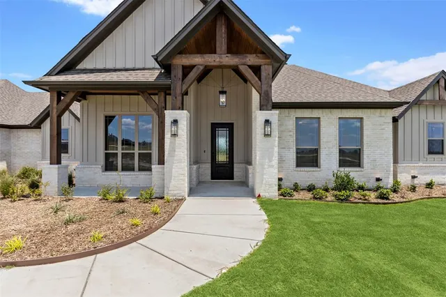 $699,900 | 151 Ava Rose Lane, Waxahachie, TX 75167