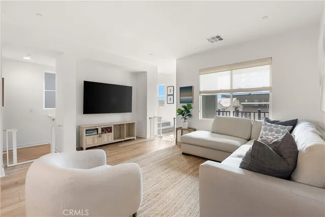 $1,249,888 | 519 Caleigh Lane, Costa Mesa, CA 92627