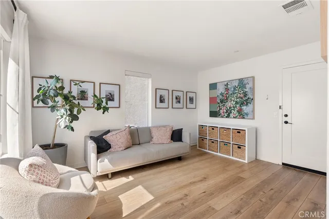 $1,249,888 | 519 Caleigh Lane, Costa Mesa, CA 92627