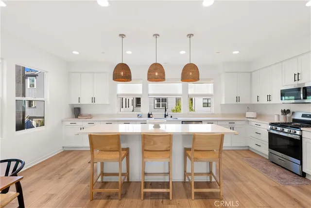 $1,249,888 | 519 Caleigh Lane, Costa Mesa, CA 92627