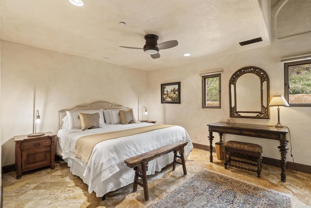 4631 La Orilla Rancho Santa Fe, CA 92067 - Photo 14 of 35