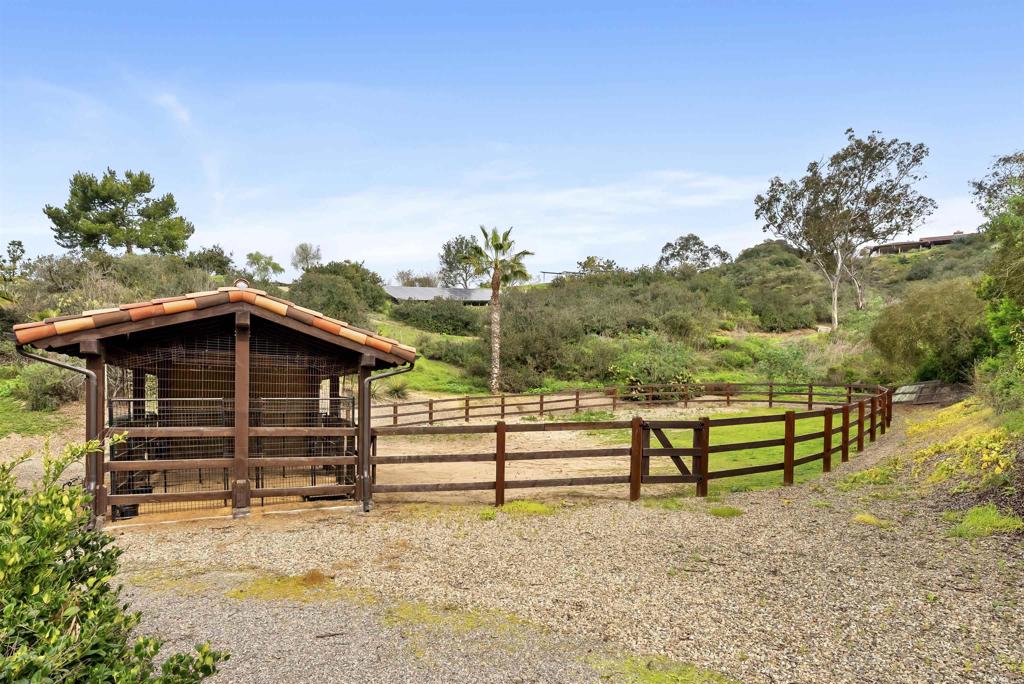 4631 La Orilla Rancho Santa Fe, CA 92067 - Photo 30 of 35