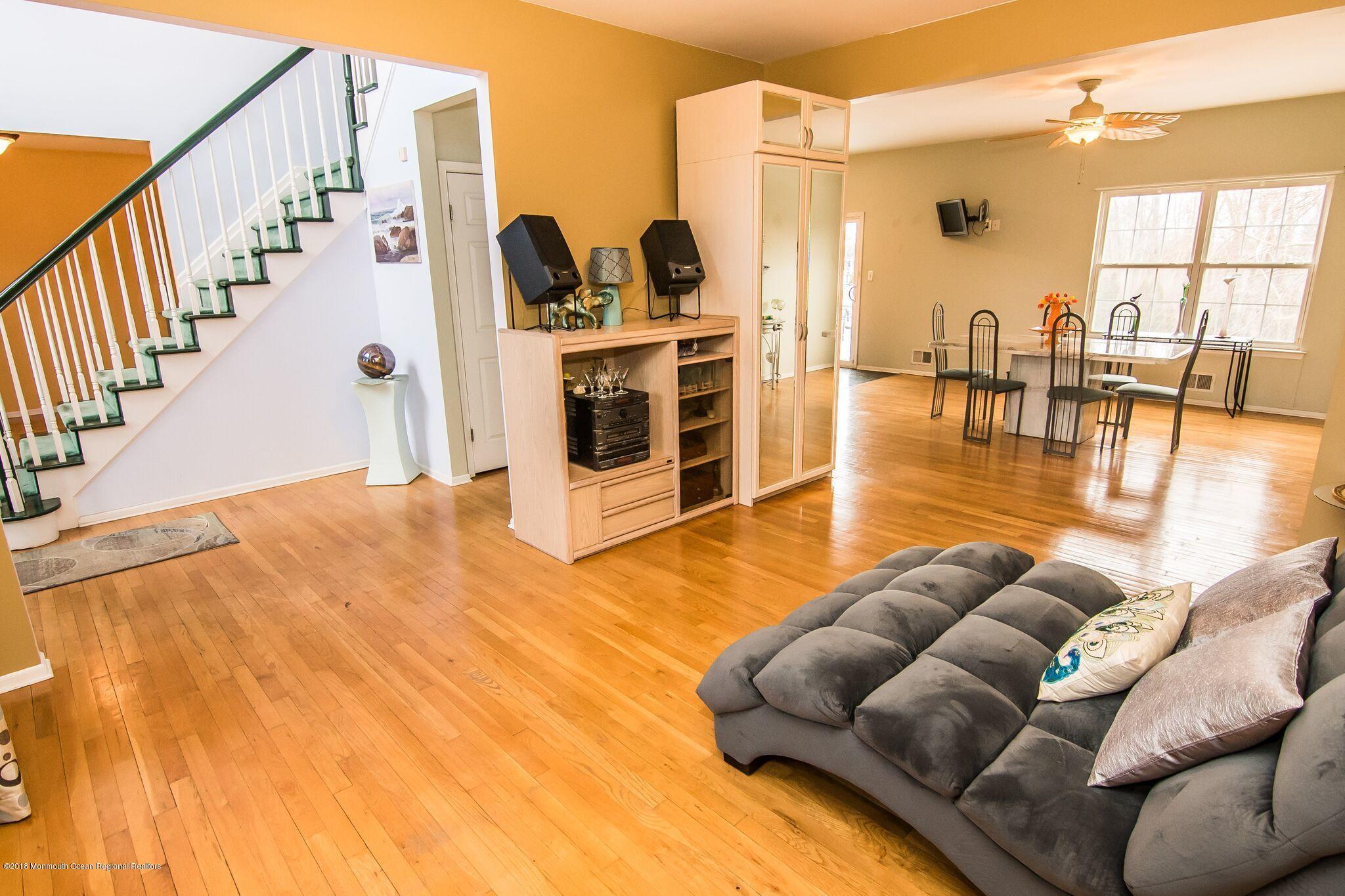 46 Bedle Road Hazlet, NJ 07730 - Photo 4 of 35 46 bedle rd 17