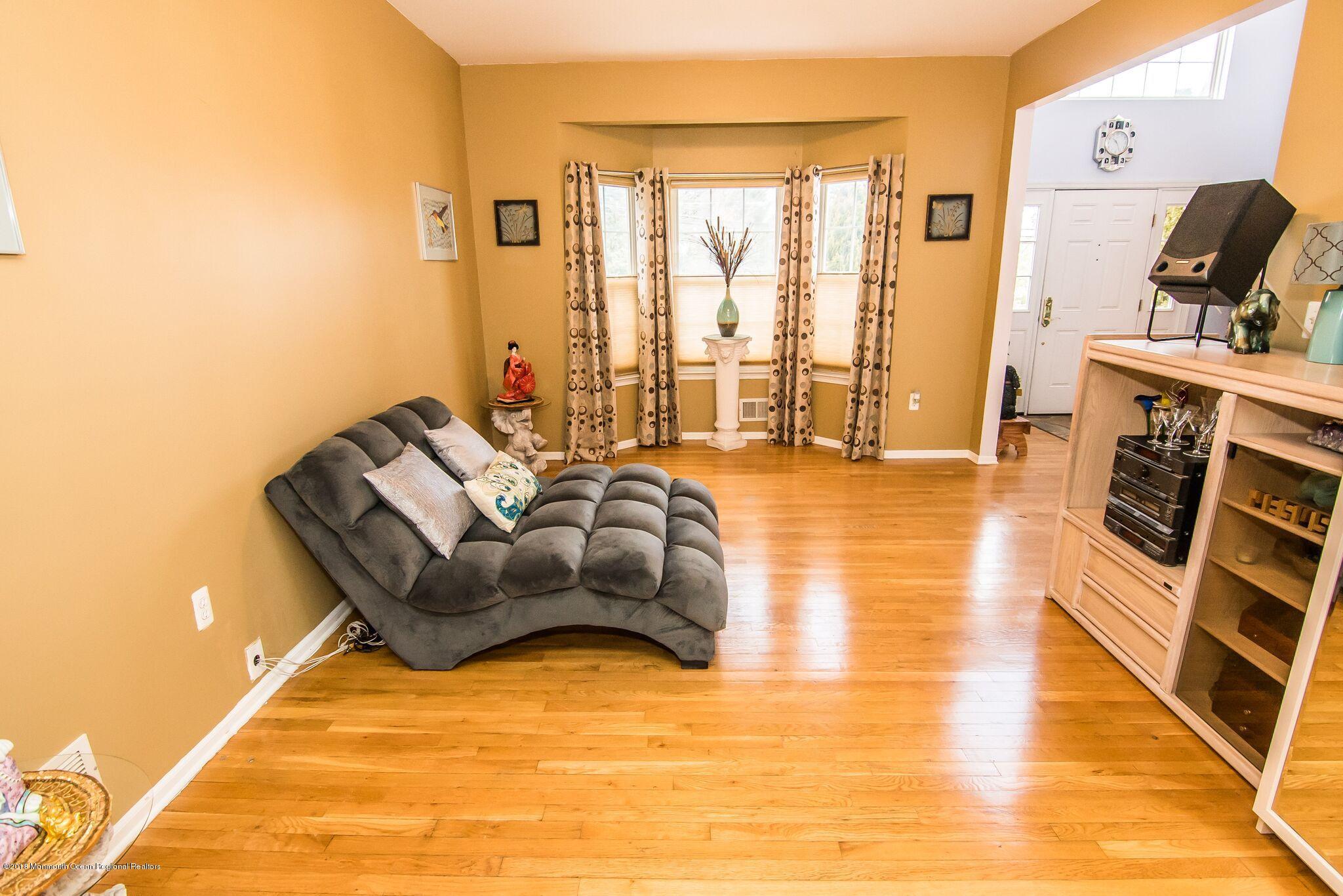 46 Bedle Road Hazlet, NJ 07730 - Photo 7 of 35 46 bedle rd 15