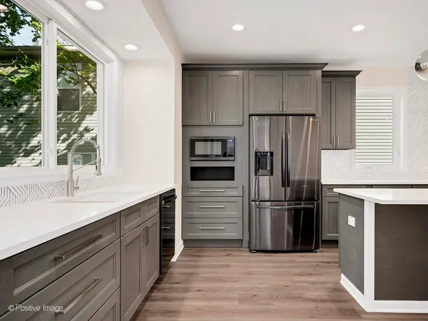 $5,500 | 4206 Forest Avenue, Downers Grove, IL 60515