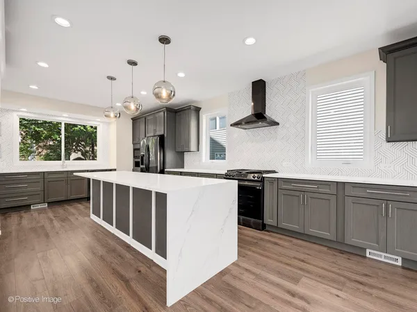 $5,500 | 4206 Forest Avenue, Downers Grove, IL 60515