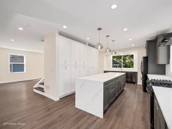 $5,500 | 4206 Forest Avenue, Downers Grove, IL 60515